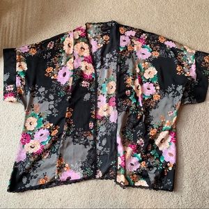 Torrid Size 2 Floral Kimono